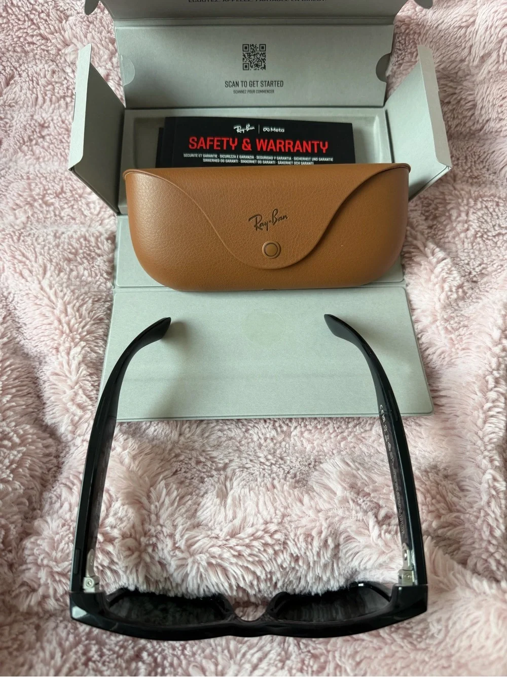 Ray-Ban Meta Wayfarer Smart Glasses RW4006 Black G-15 Green